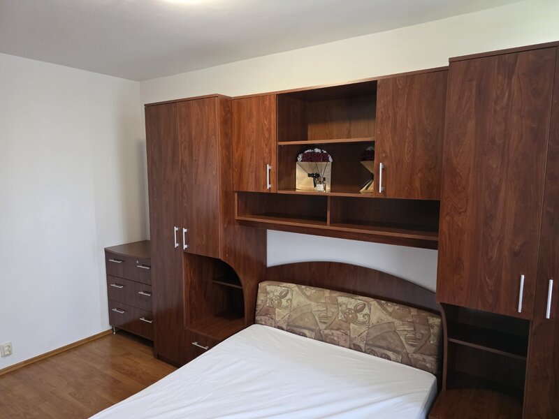 Dristor, chiar vav gura de metrou, 5 minute mall Park Lake si parc IOR,