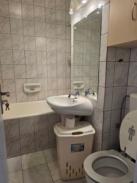 Dristor, chiar vav gura de metrou, 5 minute mall Park Lake si parc IOR,